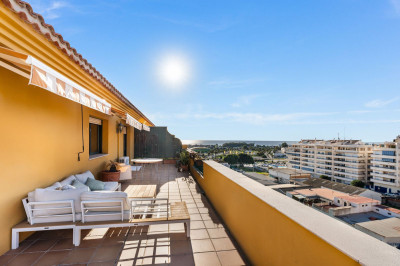 3 Bedroom Penthouse in San Pedro de Alcántara - Image 1