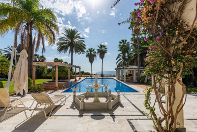 4 Bedroom Detached Villa in Estepona