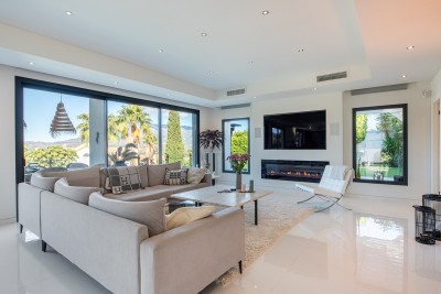 4 Bedroom Detached Villa in La Cala Golf - Image 3