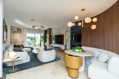2 Bedroom Middle Floor Apartment in Bel Air