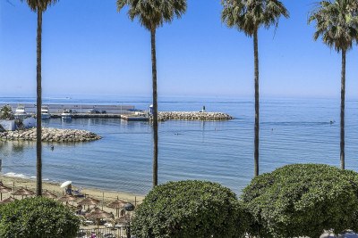 3 Bedroom Middle Floor Apartment in Marbella - Image 1