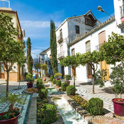 3 Bedroom Semi-Detached House in Estepona - Image 3