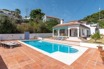 3 Bedroom Detached Villa in Benalmadena - Image 3