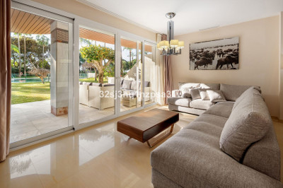 6 Bedroom Ground Floor Apartment in Marbella - Image 3