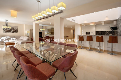 6 Bedroom Ground Floor Apartment in Marbella - Image 4