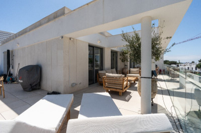 3 Bedroom Penthouse in Elviria - Image 5