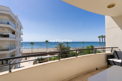 3 Bedroom Middle Floor Apartment in Estepona - Image 5