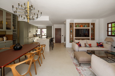 3 Bedroom Townhouse in The Golden Mile - Image 3