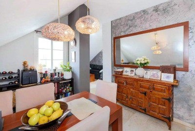 3 Bedroom Penthouse in Estepona - Image 2