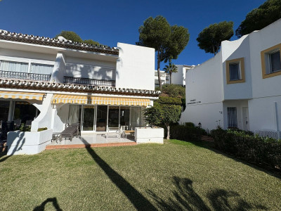 3 Bedroom Semi-Detached House in Miraflores - Image 2