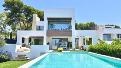 5 Bedroom Detached Villa in Marbella