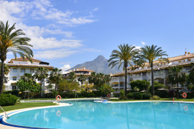 3 Bedroom Middle Floor Apartment in Nueva Andalucía