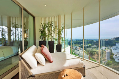 3 Bedroom Ground Floor Apartment in Nueva Andalucía - Image 3