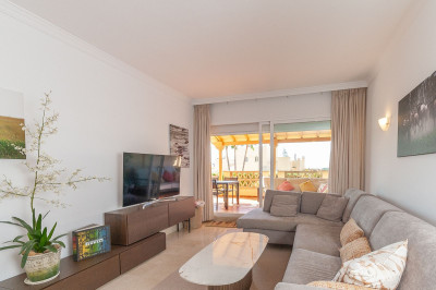 2 Bedroom Ground Floor Apartment in Elviria - Image 4