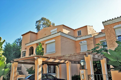 4 Bedroom Penthouse Duplex in New Golden Mile - Image 1