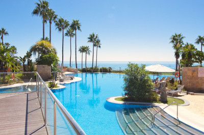 2 Bedroom Ground Floor Apartment in Estepona - Image 1
