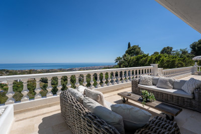 11 Bedroom Detached Villa in Mijas - Image 3