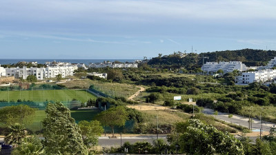 3 Bedroom Penthouse in Estepona - Image 4