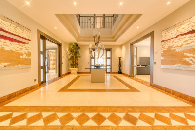 5 Bedroom Detached Villa in Sotogrande - Image 3