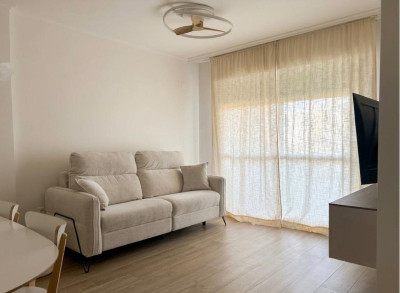 2 Bedroom Middle Floor Apartment in Marbella - Image 4
