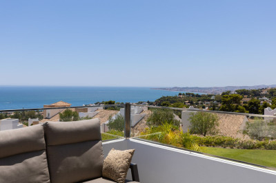 4 Bedroom Detached Villa in Torremuelle - Image 1