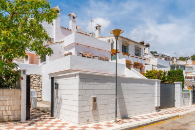 3 Bedroom Semi-Detached House in Torremuelle - Image 1