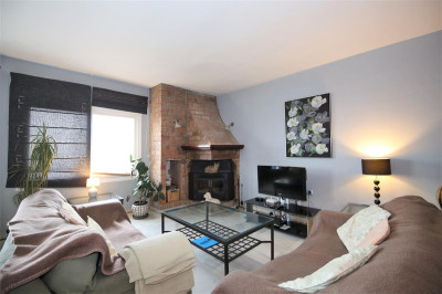 4 Bedroom Detached Villa in Estepona - Image 3