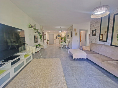 3 Bedroom Ground Floor Apartment in Calahonda - Image 2