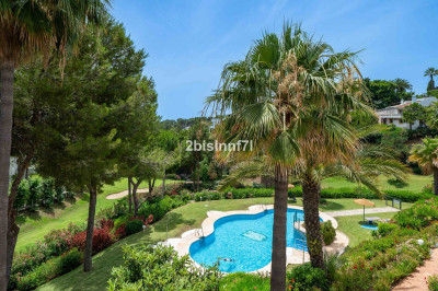 3 Bedroom Penthouse in Calahonda - Image 2