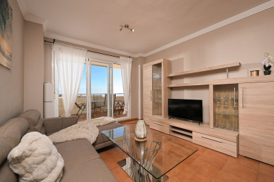 2 Bedroom Middle Floor Apartment in Calahonda - Image 5