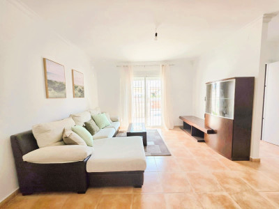 3 Bedroom Townhouse in Manilva - Image 2