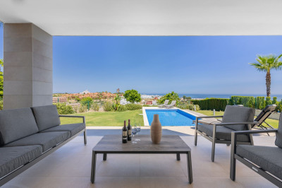 4 Bedroom Detached Villa in Manilva - Image 1