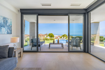 4 Bedroom Detached Villa in Manilva - Image 5