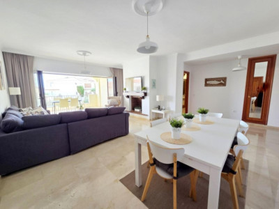 3 Bedroom Ground Floor Apartment in La Duquesa - Image 5
