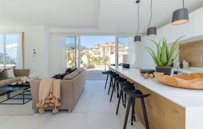 9 Bedroom Detached Villa in Riviera del Sol - Image 5
