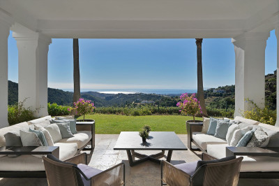 5 Bedroom Detached Villa in Benahavís - Image 3