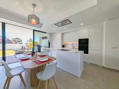 2 Bedroom Ground Floor Apartment in Cancelada - Image 4