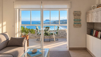 3 Bedroom Top Floor Apartment in Torreguadiaro - Image 1