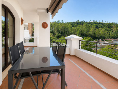 2 Bedroom Middle Floor Apartment in Los Arqueros - Image 3
