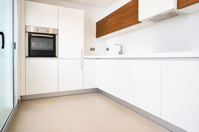3 Bedroom Middle Floor Apartment in San Pedro de Alcántara - Image 5