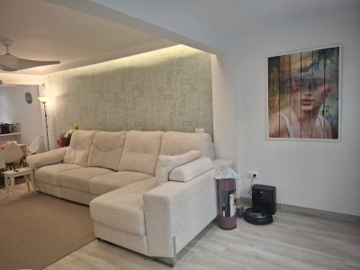 3 Bedroom Middle Floor Apartment in Marbella - Image 5