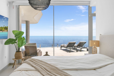 2 Bedroom Middle Floor Apartment in Benalmadena - Image 4