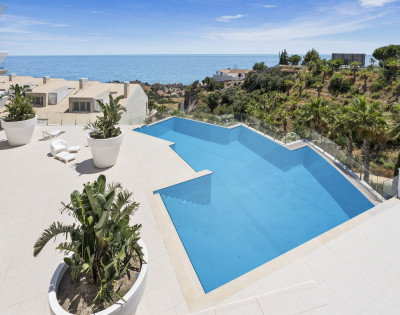 2 Bedroom Middle Floor Apartment in Benalmadena - Image 5