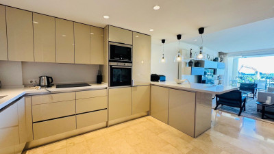 2 Bedroom Ground Floor Apartment in Elviria - Image 3