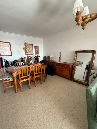 3 Bedroom Middle Floor Apartment in Marbella - Image 5