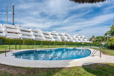 2 Bedroom Ground Floor Apartment in El Paraiso - Image 4