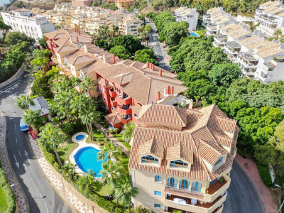 5 Bedroom Penthouse Duplex in Torrequebrada - Image 3