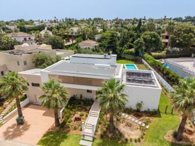 6 Bedroom Detached Villa in Sotogrande Costa - Image 2