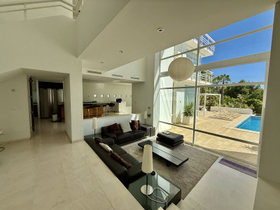 4 Bedroom Detached Villa in Valtocado - Image 4