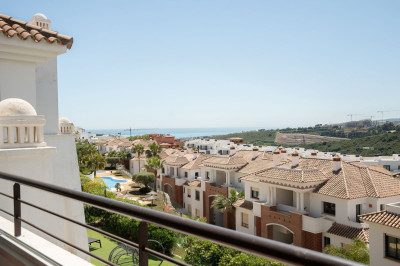 2 Bedroom Middle Floor Apartment in Casares